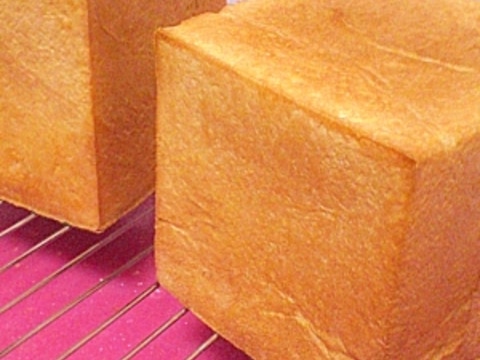 『正角食パン2斤分』(ニーダーでレシピ)